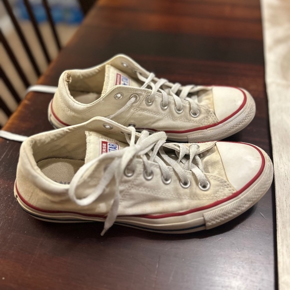 Chuck Taylor All Star Canvas Converse, Well Worn | Size 10 - Picture 1 of 8